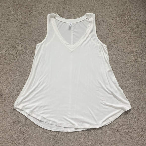Wishlist Soft Drapey Tank M NEW - Picture 1 of 7